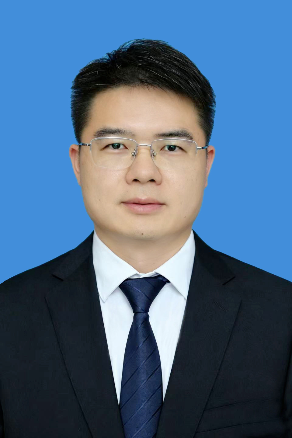 张  新